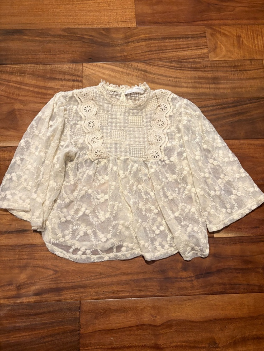 Zara Kids Lace Peasant Blouse in Cream (11) k‎